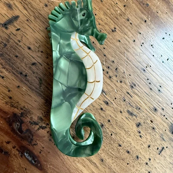 Anthropologie super cute Seahorse hair clip new without tags - Picture 5 of 5